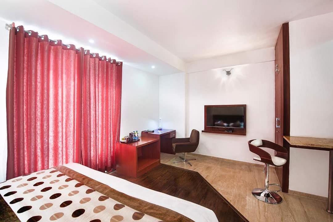 Avi Fortune Suites - Near Bangalore International Airport Extérieur photo