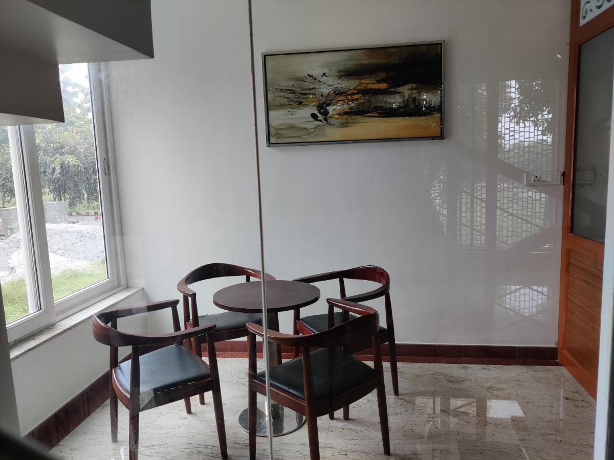 Avi Fortune Suites - Near Bangalore International Airport Extérieur photo
